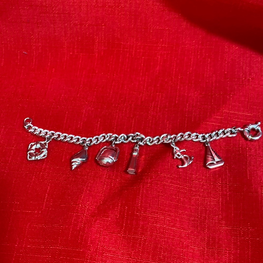 BEACH ITEMS CHARM BRACELET TOMMY HILFIGER 7”LONG: BUOY, SHELL, BASKET +3 MORE
